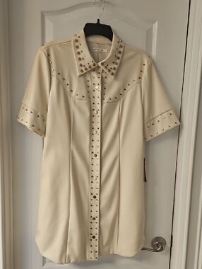Avec Les Filles Cream Short Sleeve Studded Shirt Dress